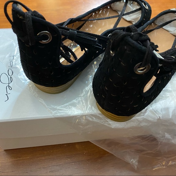 Halogen suede Lace up Flats - Picture 3 of 4